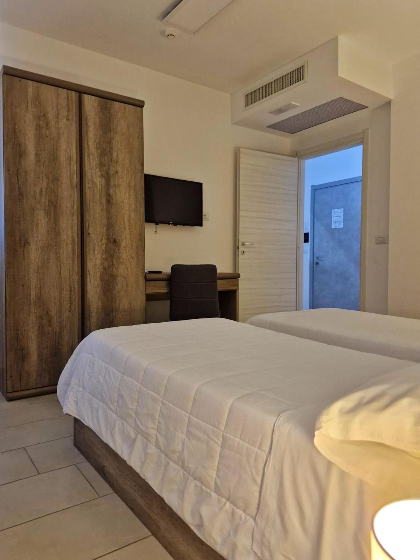 Mansio Residence & Hotel Elmas Buitenkant foto